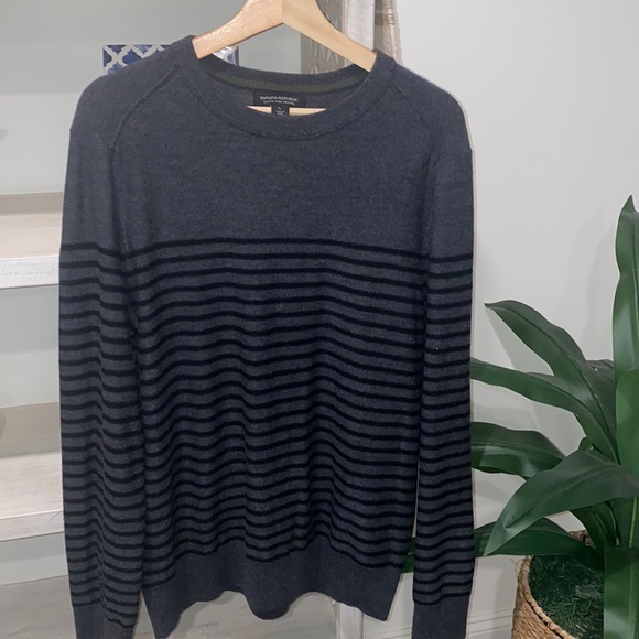Banana Republic Other - Banana Republic men’s extra fine merino will black and stay crew neck sweater L